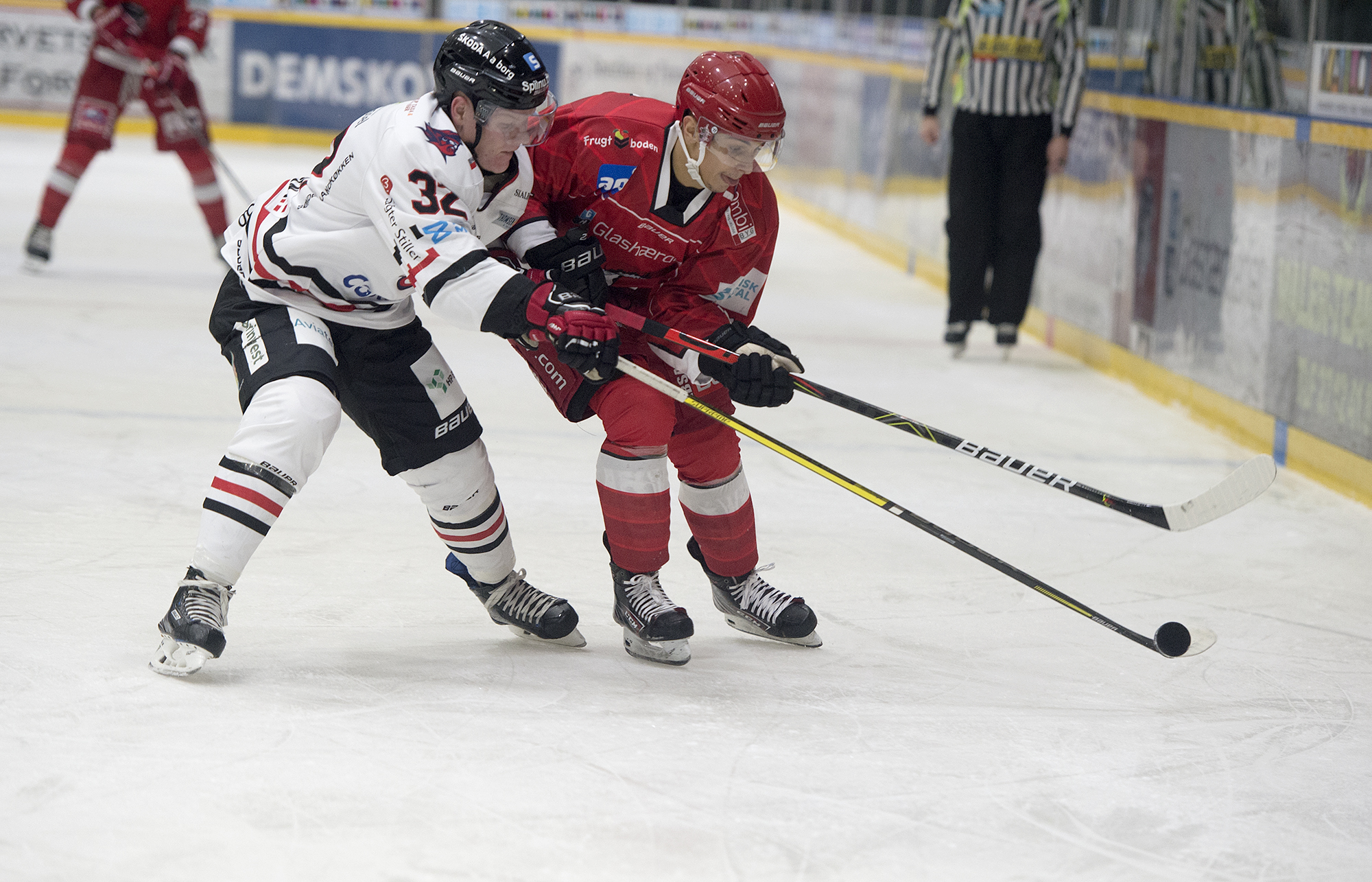 Maksim Popovic i kamp mod en Aalborg-spiller // Foto: Daniel Storch